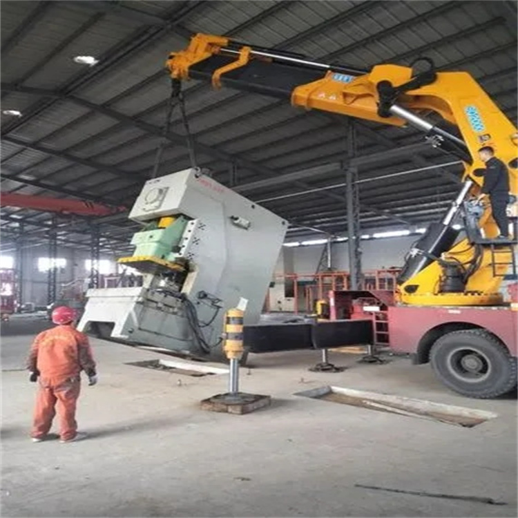 绥阳80吨折臂吊车出租附近电话